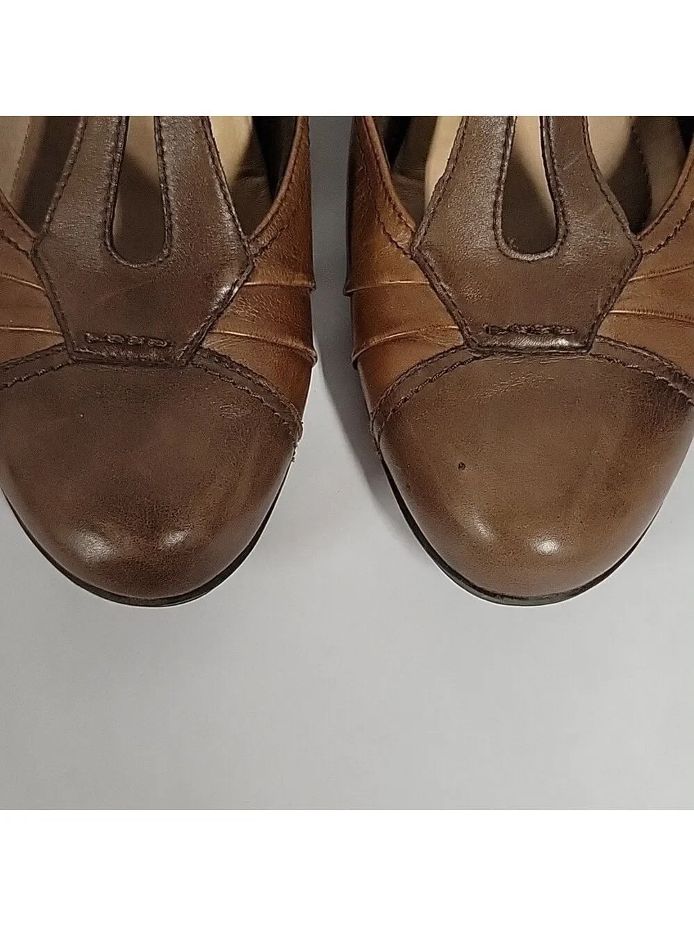 Women's Earth Wanderlust Retro Flapper Light/Dark Brown Leather Heels, Size 12B
